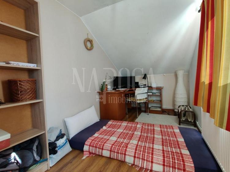 Casă individuală cu 6 camere cu Canalizare în Iris