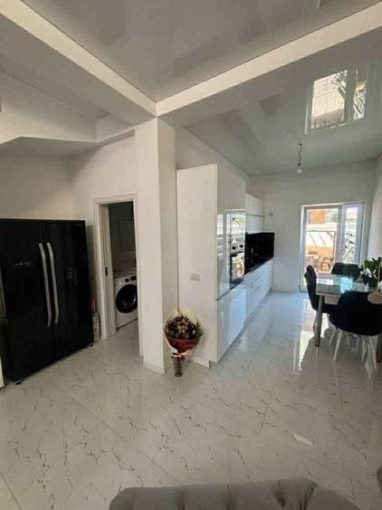 Casă cu 3 camere în Central