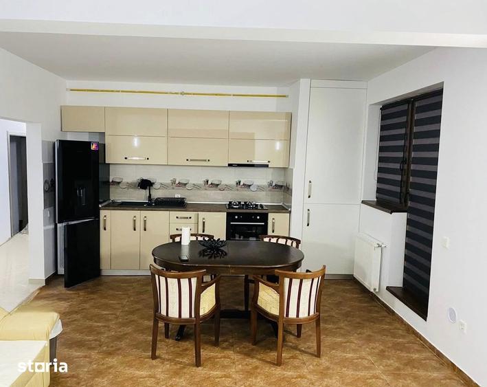 Apartament cu 4 camere în Mărăști