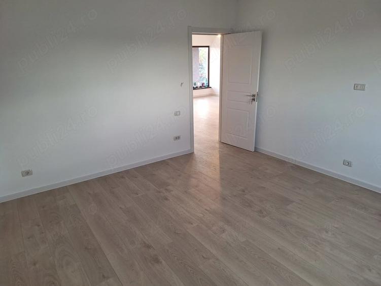 Casă cu Teren 390 Mp în Cumpăna