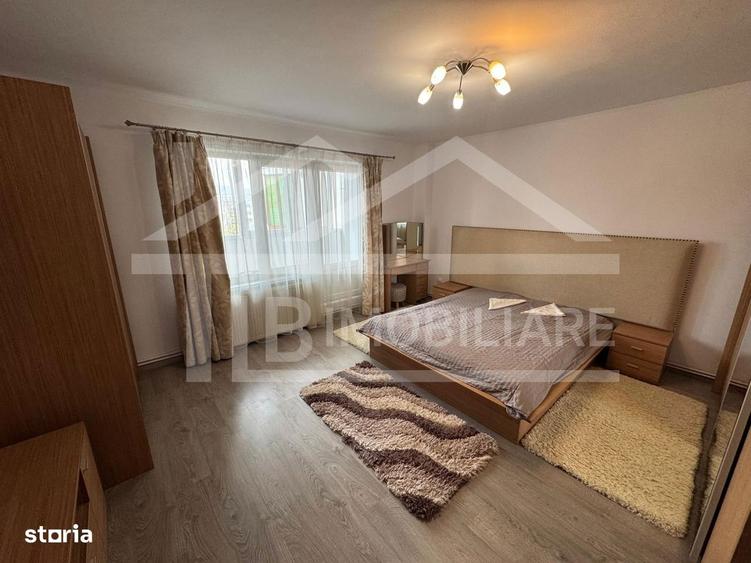 Apartament cu 3 camere semidecomandat în Unirii