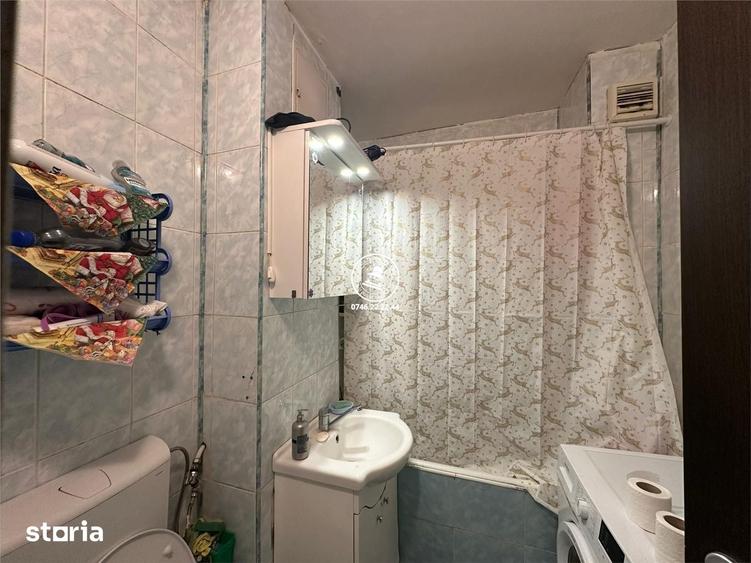 Apartament cu 3 camere decomandat în Gară
