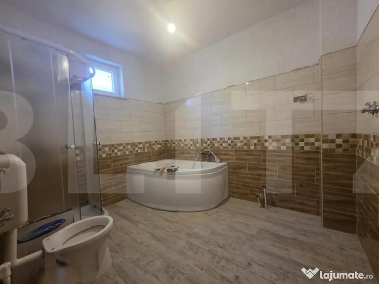 Casă cu 5 camere cu Teren 486 Mp în Petriceni