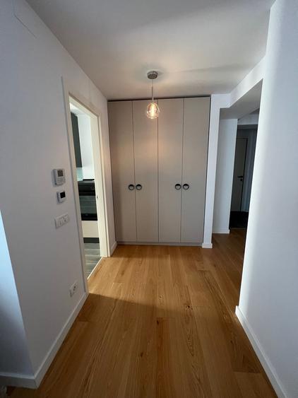 Apartament cu 2 camere decomandat, mobilat în P-ta Presei Libere