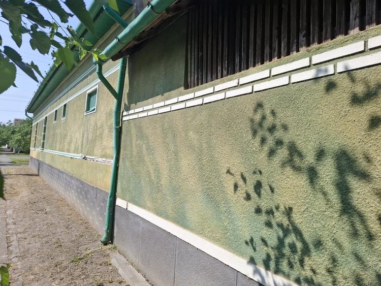 Casă individuală cu 6 camere cu Canalizare în Nădlac