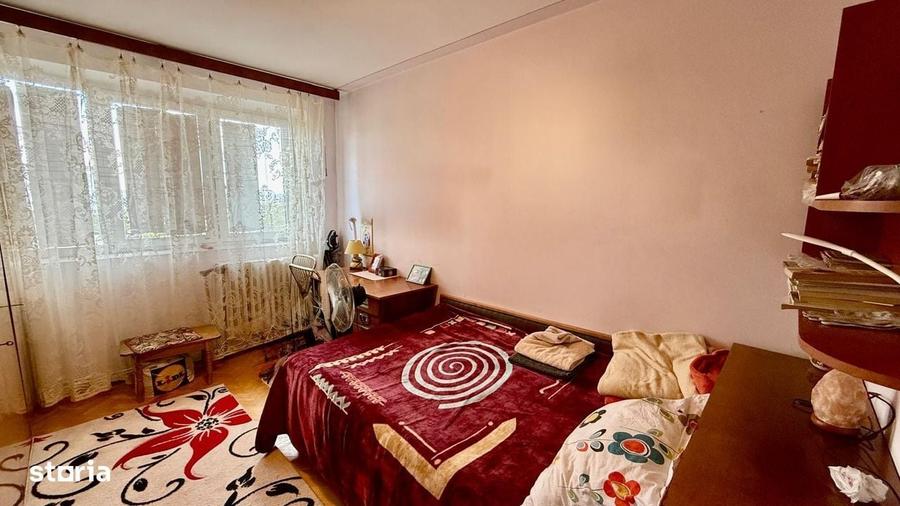 Apartament cu 3 camere decomandat în Tătărași