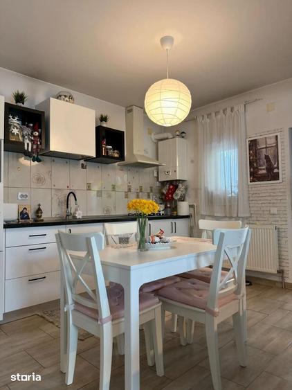 Casă cu 4 camere cu Teren 400 Mp în Tunari