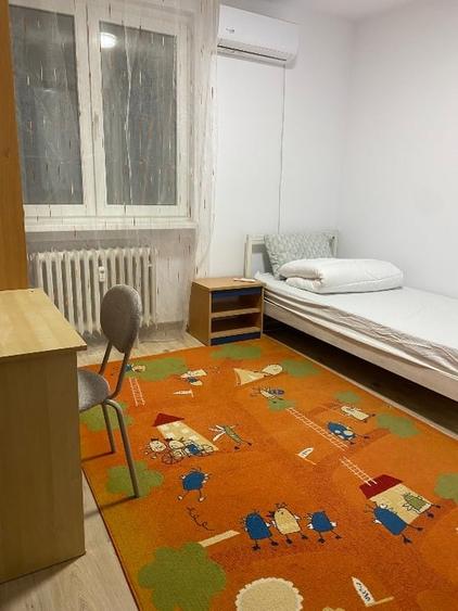 Apartament cu 3 camere semidecomandat, mobilat în Ștefan cel Mare