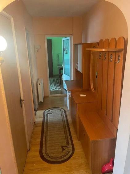 Apartament cu 2 camere decomandat în Broșteni (Costești)
