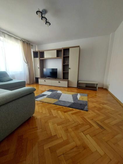 Apartament cu 2 camere decomandat în Nufărul