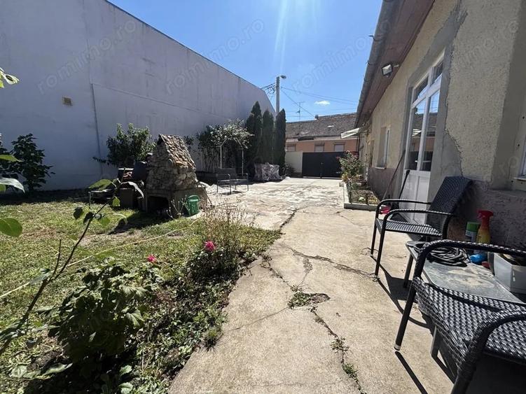 Casă cu Teren 544 Mp în Central