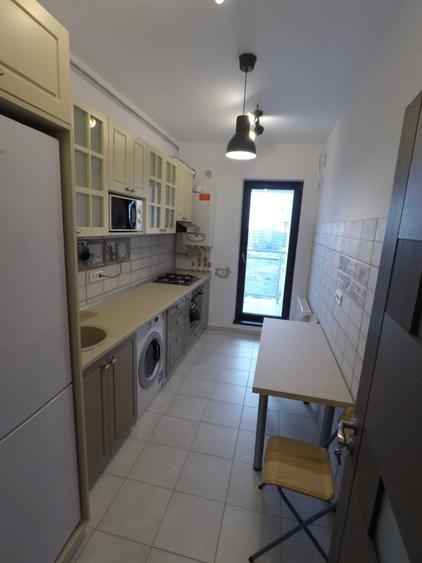 Apartament cu 6 camere decomandat în Politehnica
