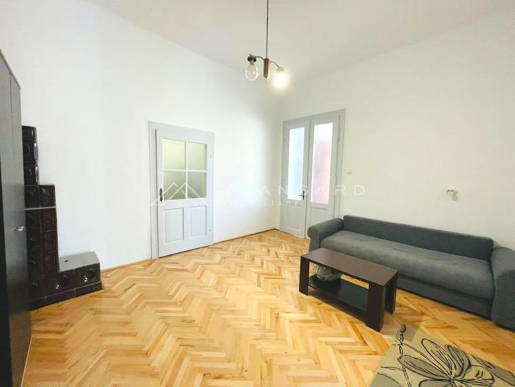 Casă individuală cu 4 camere cu Teren 200 Mp în Gruia