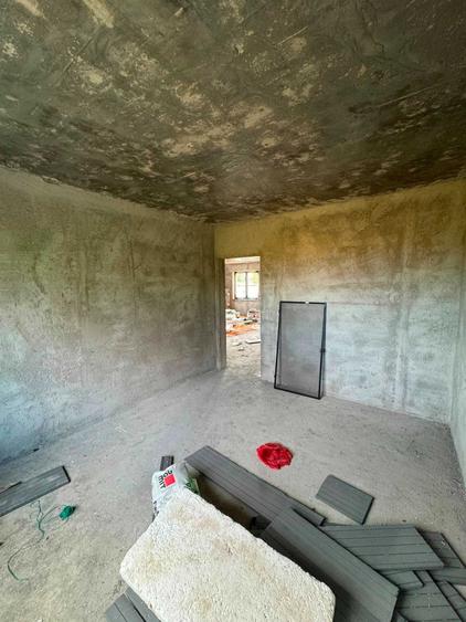 Casă cu 3 camere în Exterior Vest
