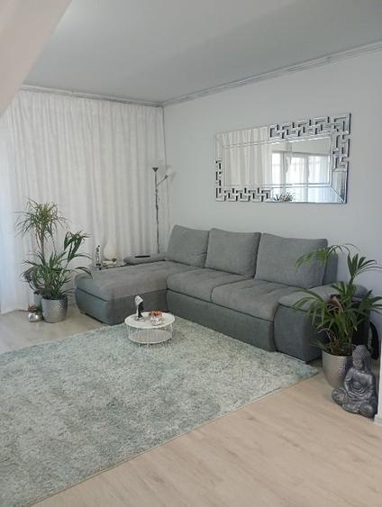 Duplex cu 5 camere cu Canalizare în Utvin