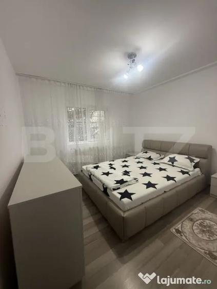 Apartament cu 3 camere decomandat în Micro 3
