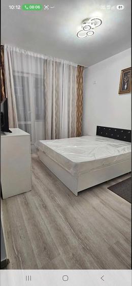 Garsonieră decomandată în Apărătorii Patriei