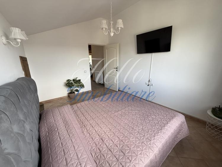 Apartament cu 4 camere în Florești