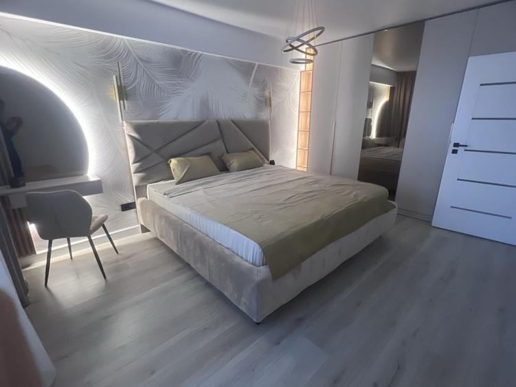 Apartament cu 3 camere decomandat în Sârbi