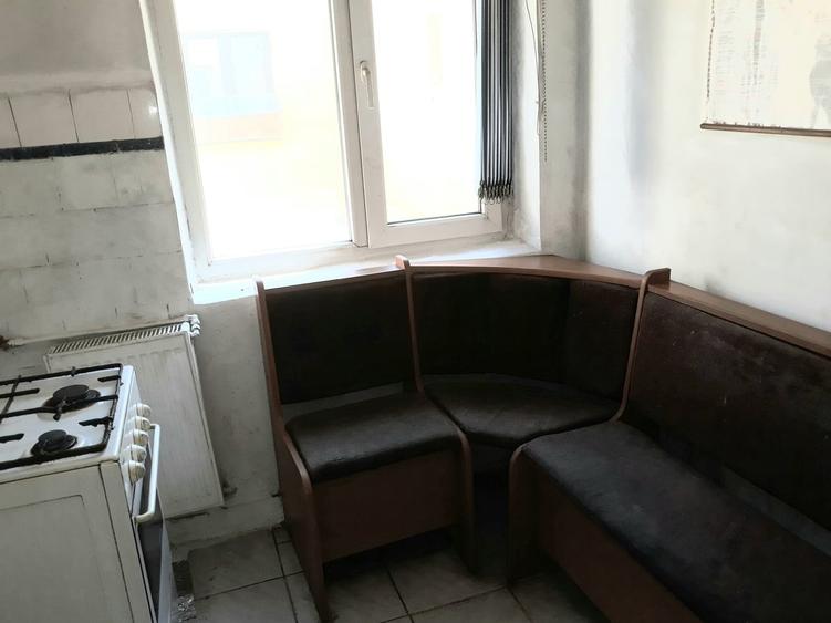 Apartament cu 3 camere decomandat în Pantelimon