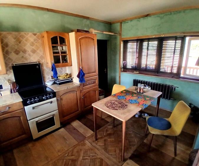 Casă cu 3 camere în Tăuții de Sus