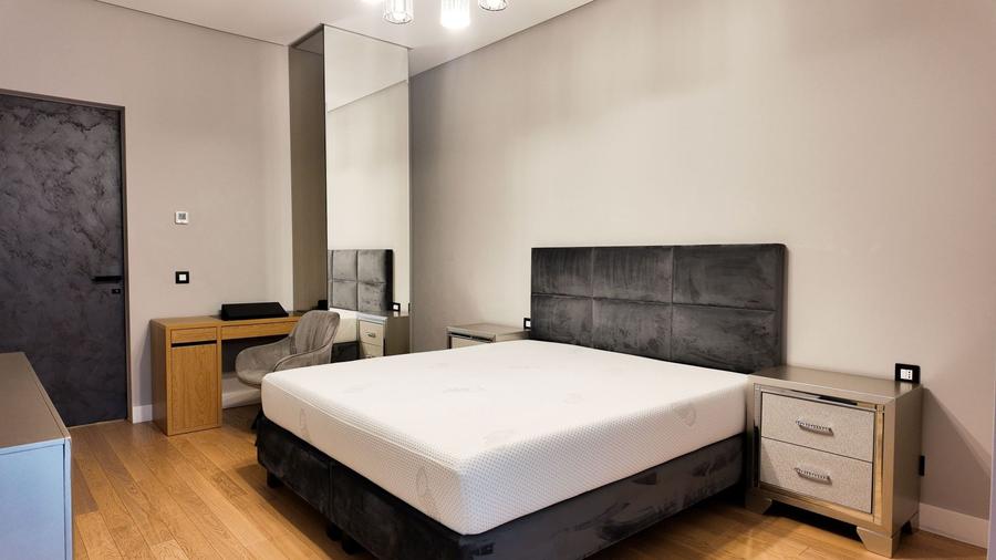 Apartament cu 5 camere decomandat, mobilat în Floreasca