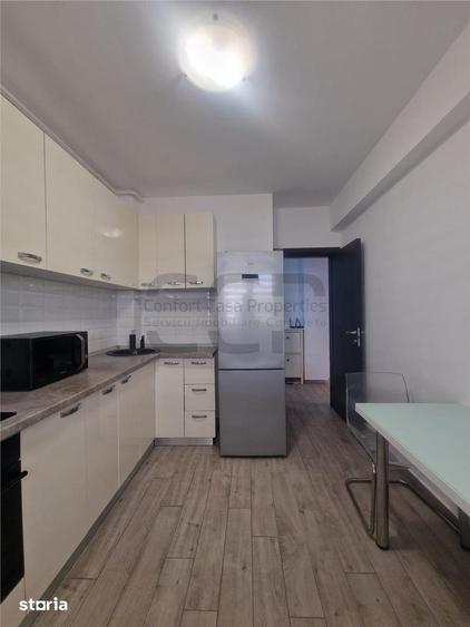 Apartament cu 2 camere decomandat în Apărătorii Patriei
