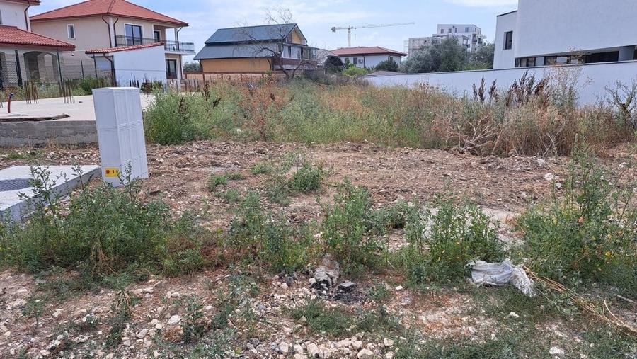 Teren Construcții intravilan de 620 mp, în Sud
