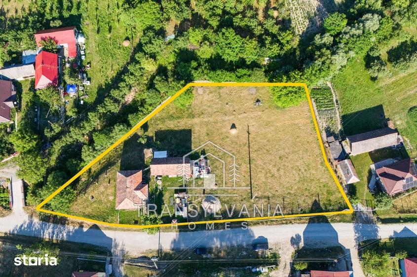 Casă cu 2 camere cu Teren 3463 Mp în Aluniș