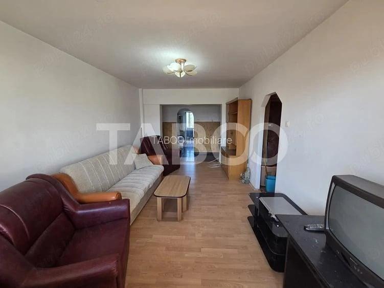 Apartament cu 3 camere decomandat în Central