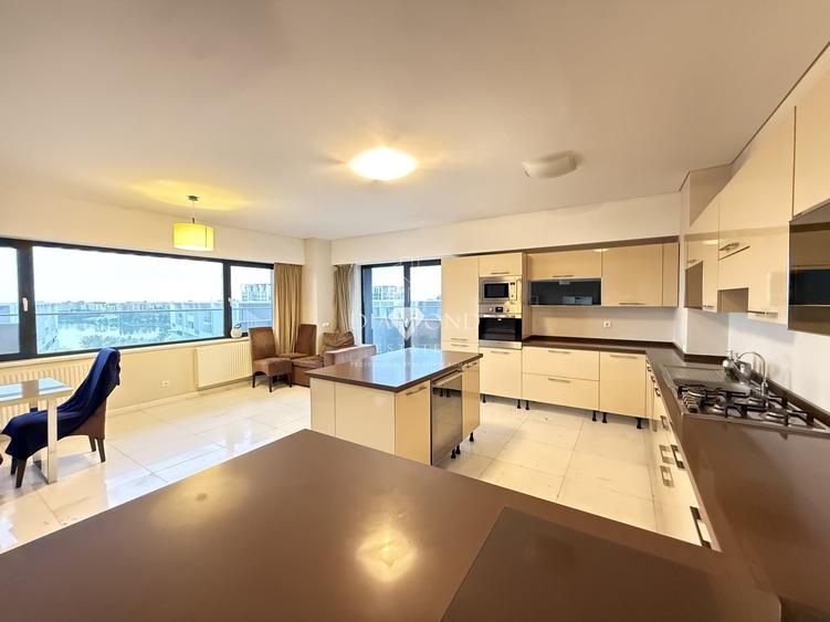 Apartament cu 3 camere decomandat în Aviației