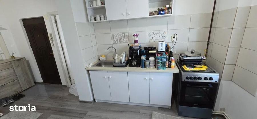 Apartament cu 2 camere decomandat în Far
