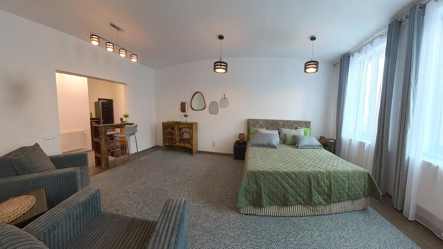 Apartament cu 3 camere decomandat în Centrul Istoric
