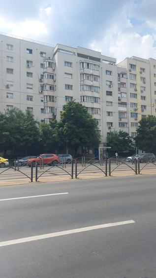 Apartament cu 2 camere decomandat în Mihai Bravu