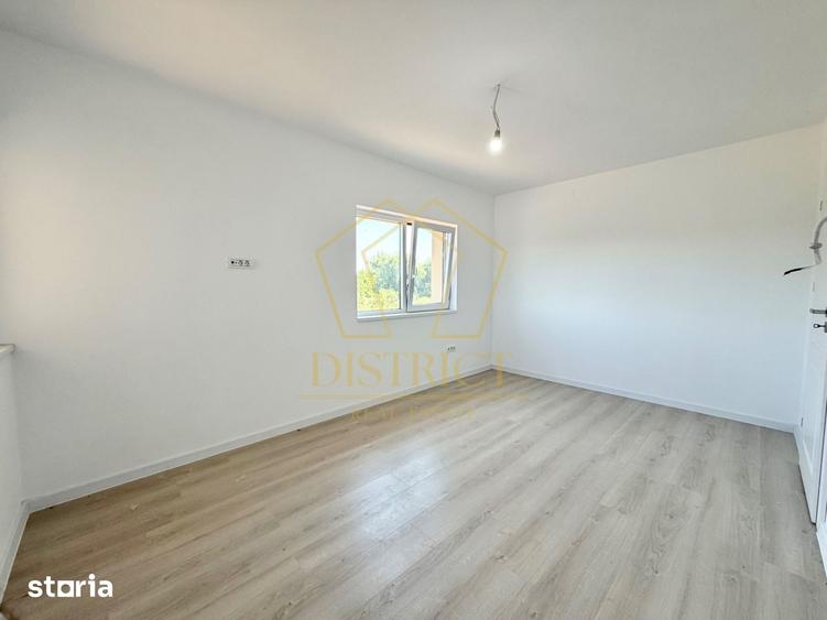Casă cu 5 camere cu Teren 470 Mp în Ghiroda