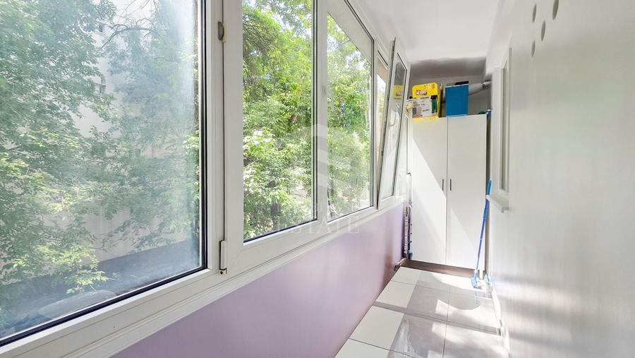 Apartament cu 2 camere semidecomandat, mobilat în 1 Mai
