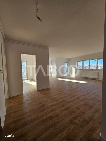 Apartament cu 4 camere decomandat în Șelimbăr
