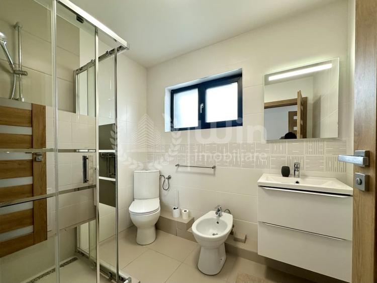 Duplex cu 4 camere cu Canalizare în Europa