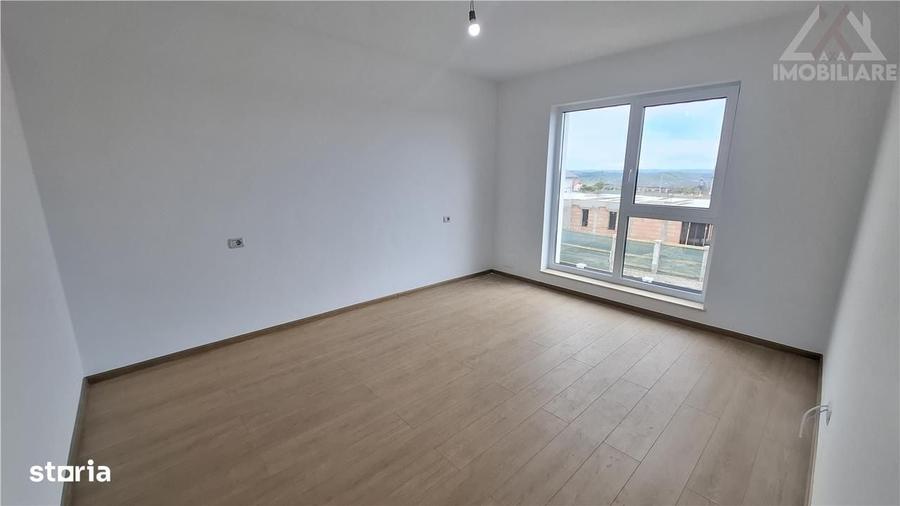 Casă cu 4 camere în Uricani