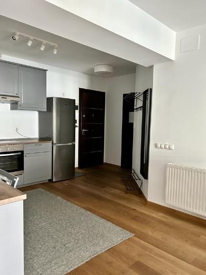 Apartament cu 2 camere semidecomandat în Aviației