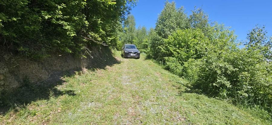 Casă cu 3 camere în Plopi