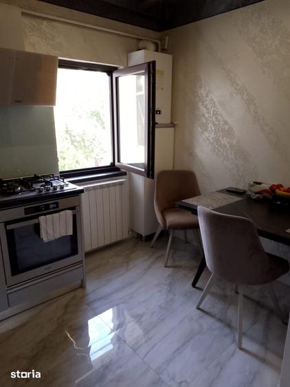 Apartament cu 2 camere decomandat în Buzaului