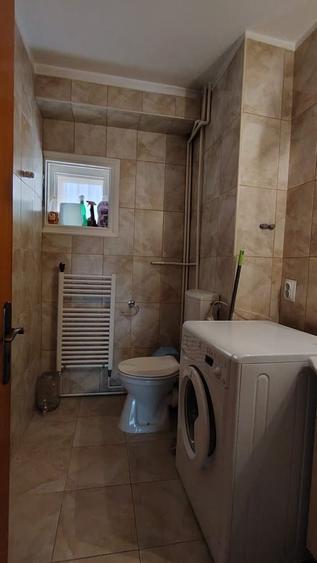 Apartament cu 3 camere decomandat în Basarab