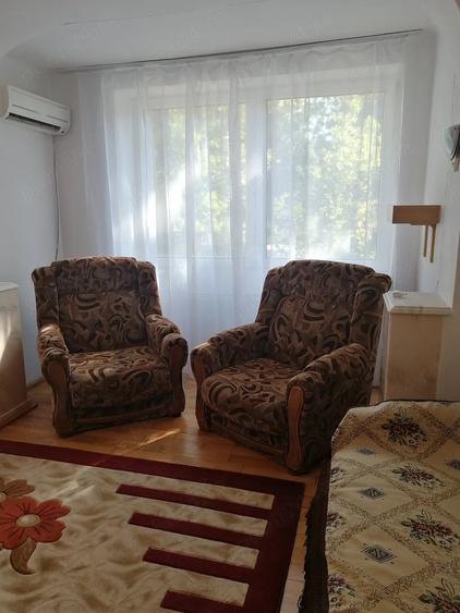 Apartament cu 2 camere decomandat în Exterior Vest