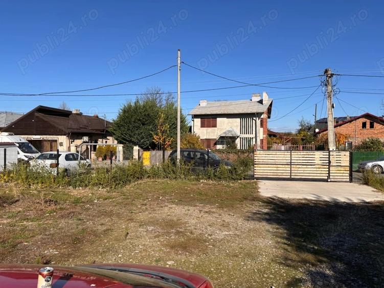 Teren de 1000 mp, în Valea