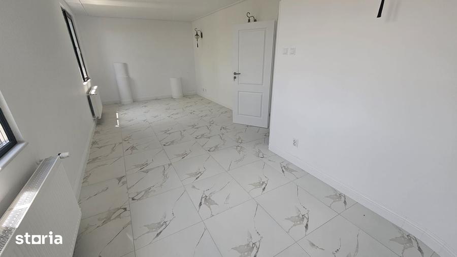 Apartament cu 7 camere în Sărărie