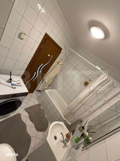 Apartament cu 3 camere decomandat în Micro 17