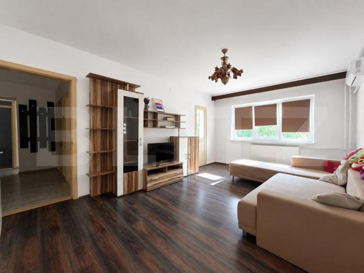 Apartament cu 2 camere decomandat în 1 Mai