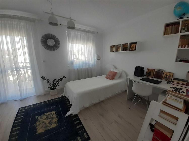 Casă individuală cu 3 camere cu Teren 142 Mp în Central