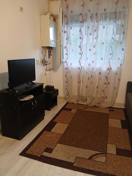 Apartament cu 3 camere semidecomandat în Chiajna